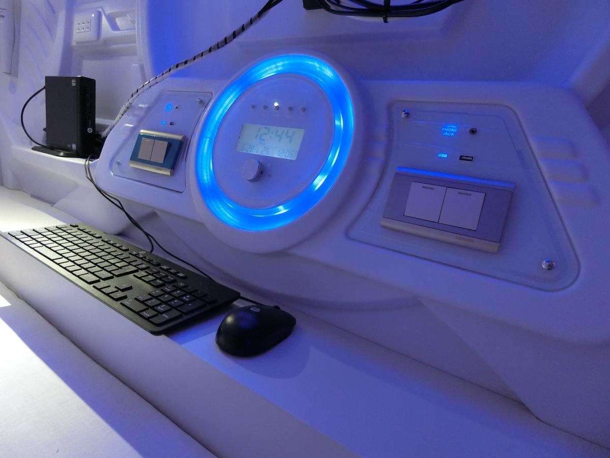 Capsule Hotel Manyudo Kyoto Luaran gambar